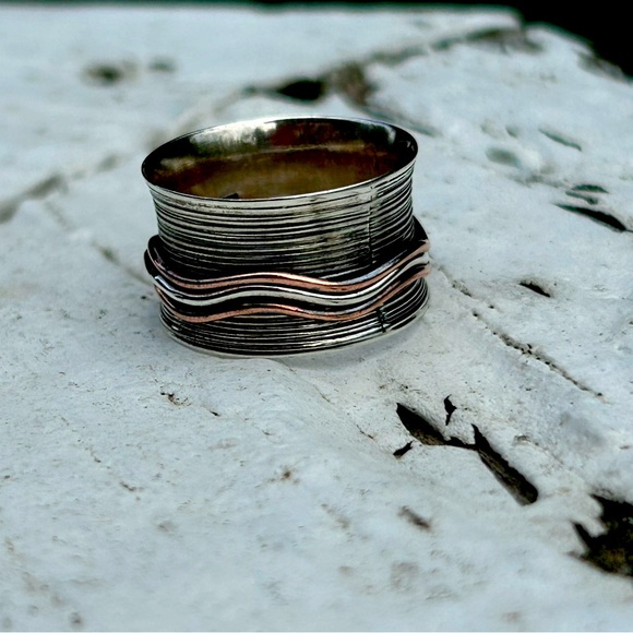 925 Spinner Ring. Size 8 - 8 1/4 - Picture 1 of 2